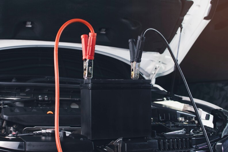 Starting the Car Which Battery Gown Down and Our Service providing the Service to Jump start